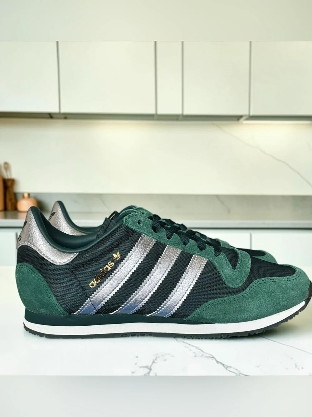 Adidas Galaxy OG Size 9 Men/ Size 10 Women